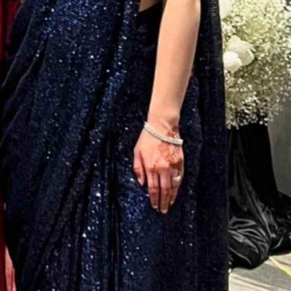 Navy Blue Saree - Picture 2 of 4